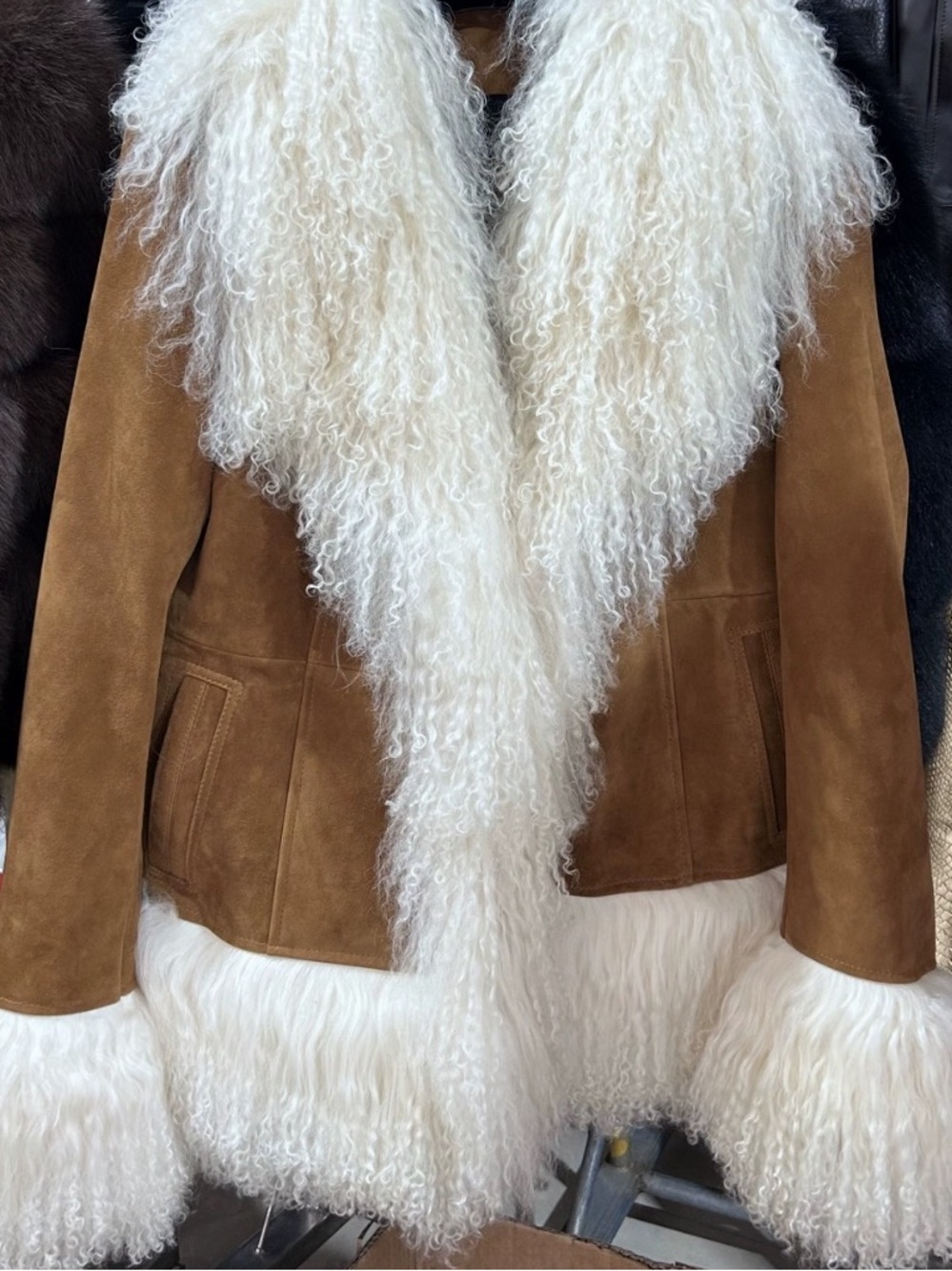 Luxurious Shearling Mongolian sheep fur Coat with Cream suede - Picture 3 of 8
